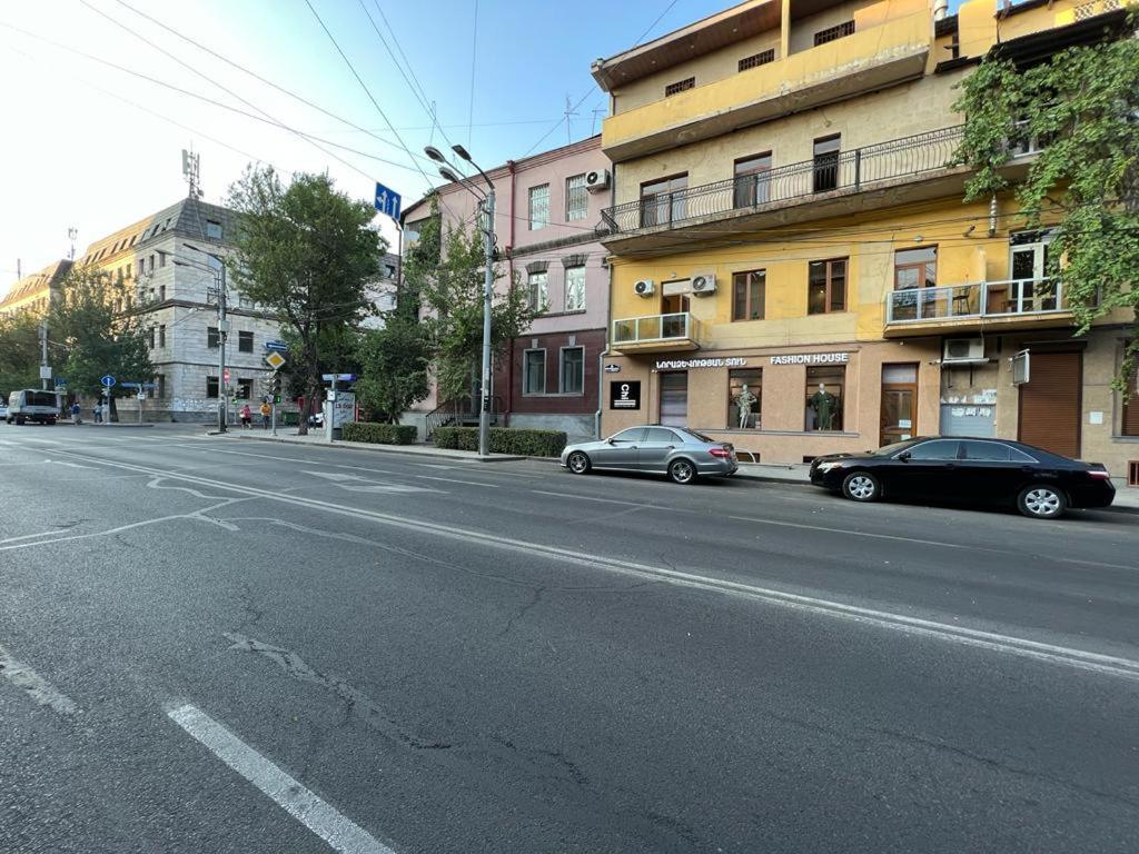 Tumanyan Street 3 Bedroom Deluxe Apartment With Large Balcony Tm662 Jerevan Eksteriør bilde