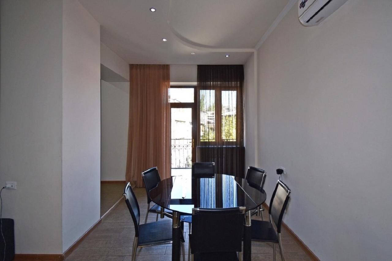Tumanyan Street 3 Bedroom Deluxe Apartment With Large Balcony Tm662 Jerevan Eksteriør bilde