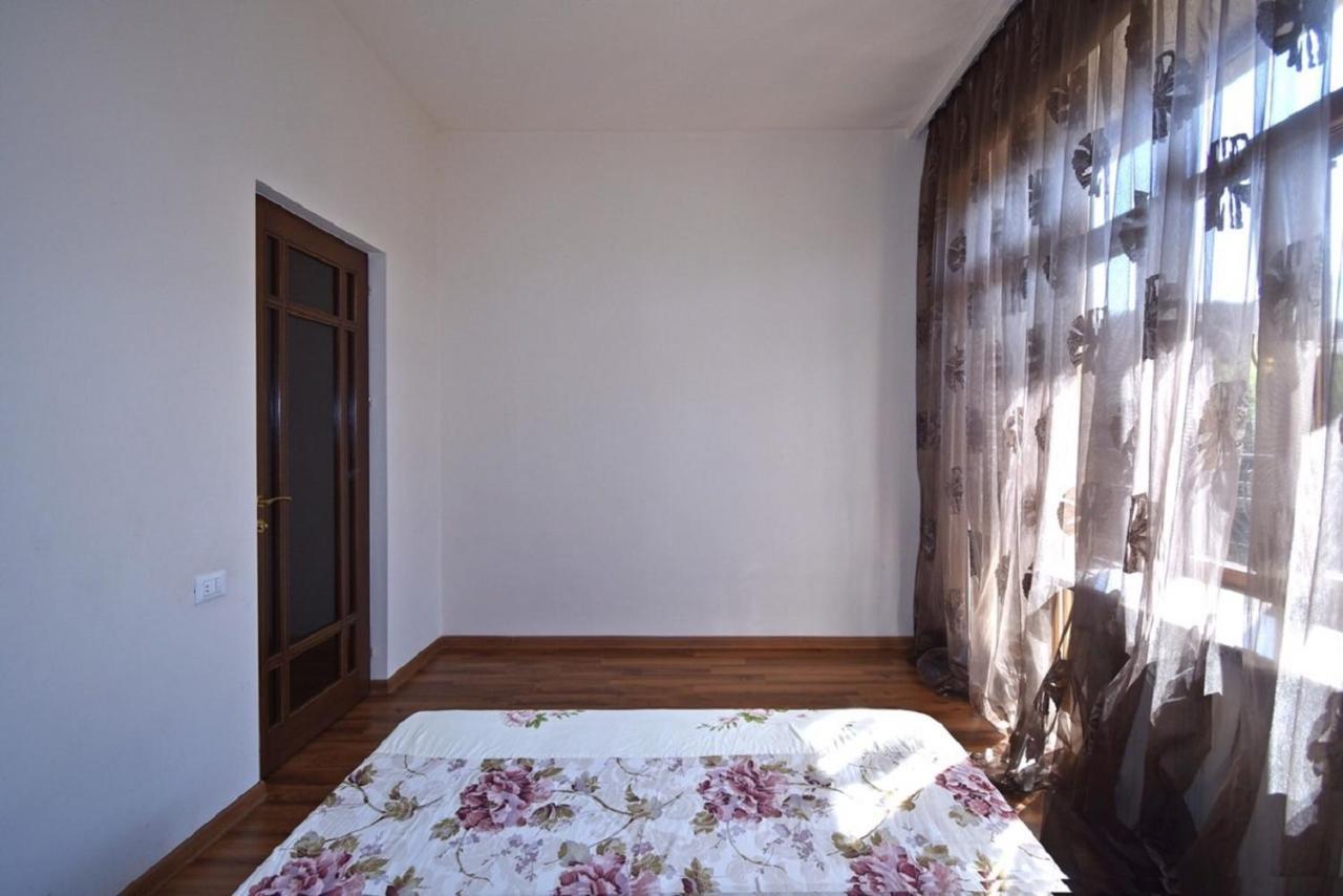 Tumanyan Street 3 Bedroom Deluxe Apartment With Large Balcony Tm662 Jerevan Eksteriør bilde