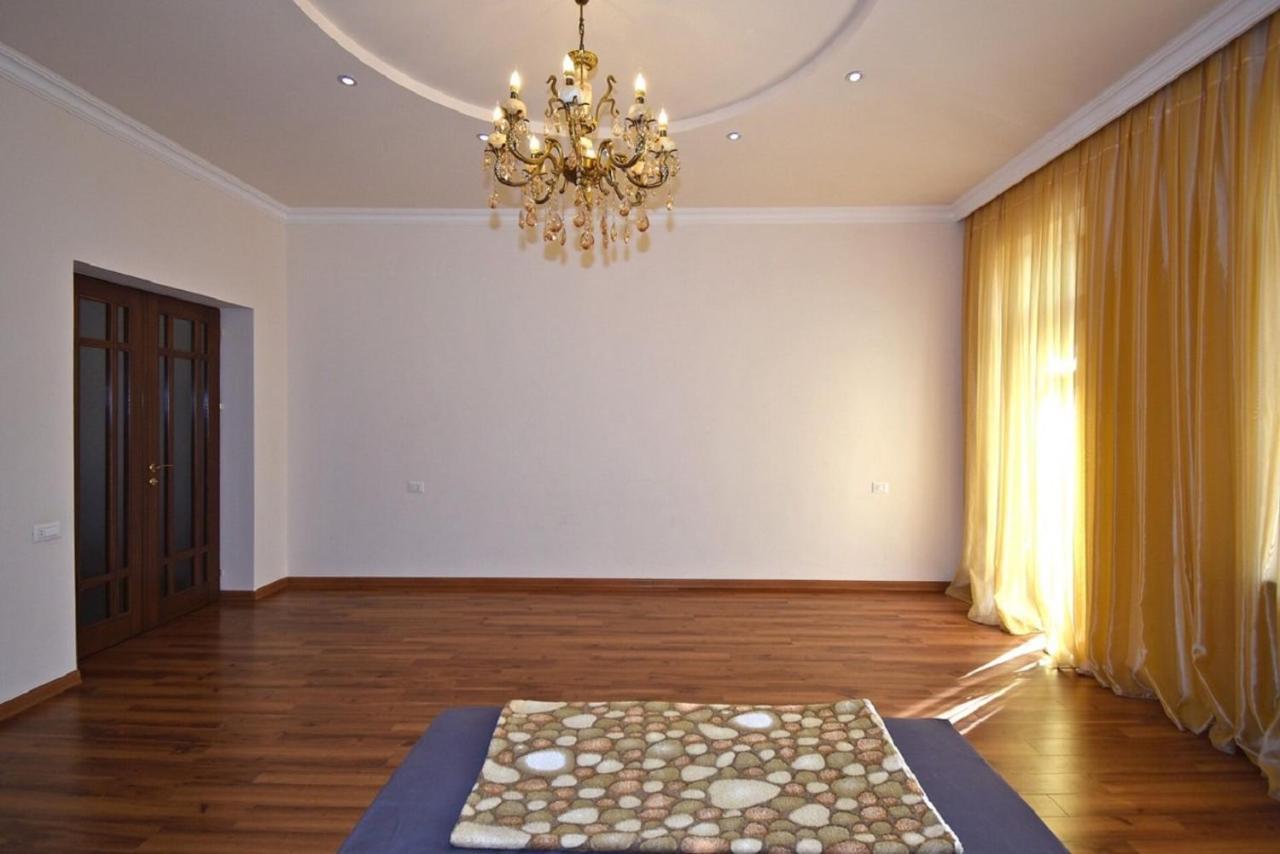 Tumanyan Street 3 Bedroom Deluxe Apartment With Large Balcony Tm662 Jerevan Eksteriør bilde